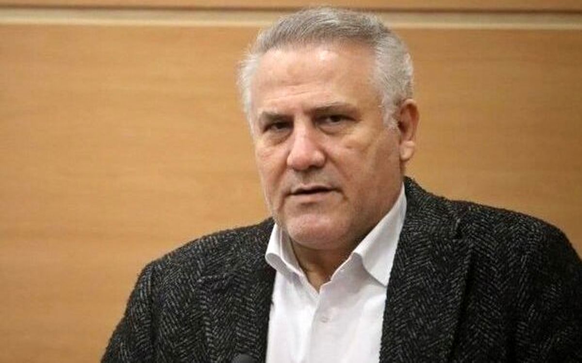 شادی نکردن فوتبالیست ها و مچ بند مشکی انشاءلله به خاطر شاهچراغ است/ خاک بر سر وزارت ورزش کند که این افراد را برای مسابقات برگزیدند