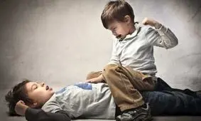 چند توصیه برای پایان دادن به دعواهای همیشگی خواهر و برادرها