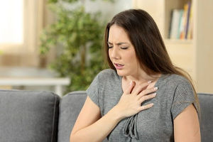 علل درد قفسه سینه در بارداری و راه حل آن