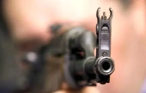 سلاح و ابزاری که از اغتشاشگران کشف و ضبط شده است/ ویدئو