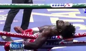 بوکسوری که در رینگ جان خود را از دست داد/ ویدئو