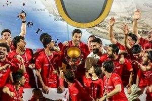جای خواب جدید بیرانوند با جام قهرمانی