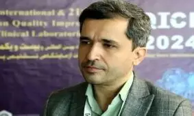 انتقاد سایت تابناک از درخواست علی شریفی زارچی از سپاه برای بازگشایی تنگه هرمز