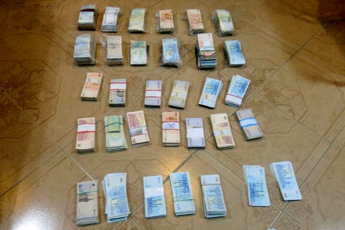 کشف بیش از ۵ میلیارد ریال ارز قاچاق در هنگ مرزی تایباد