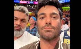 محمدرضا گلزار روی سکوی تماشاگران لس آنجلس لیکرز در آمریکا/ ویدئو 