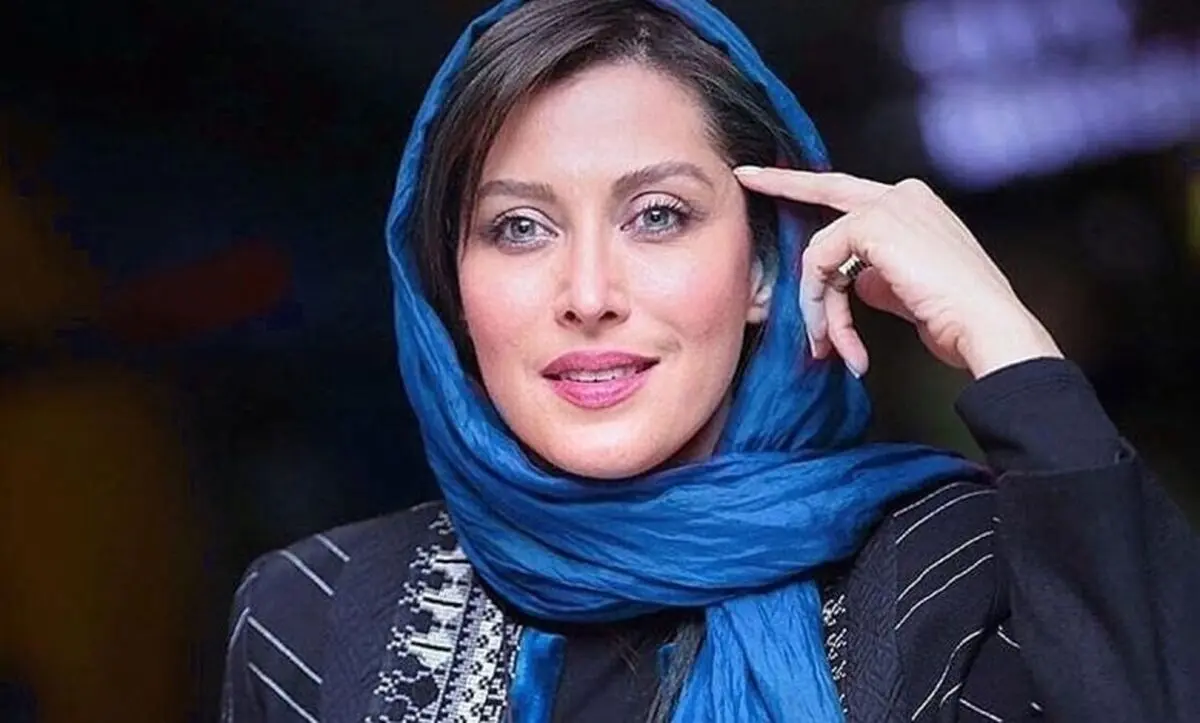 تصویری از مهتاب کرامتی در پشت صحنه سریال میدان سرخ 