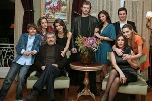 حضور بازیگران سریال عشق ممنوع بعد از ۱۷ سال در جشن افتتاحیه یک فیلم 
