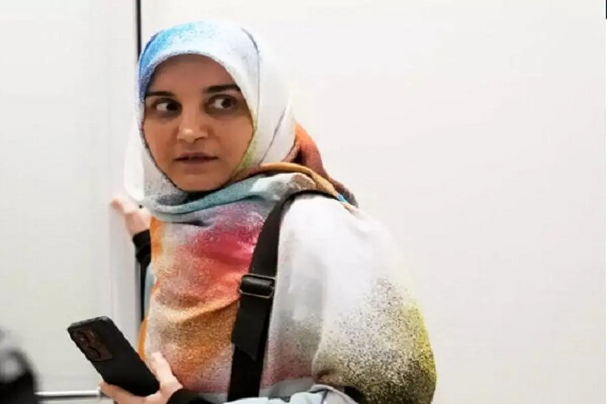 ورود مهدیه اسفندیاری، فعال حقوق ملت فلسطین به کشور پس از آزادی از زندان 