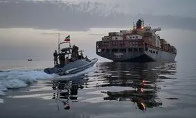 کاهش بی‌سابقه تردد دریایی در تنگه هرمز/ عبور تنها یک نفتکش چینی در ۲۴ ساعت گذشته