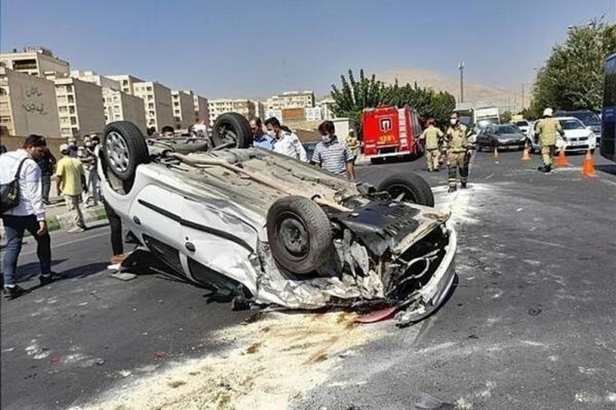 واژگونی مرگبار پژو۲۰۶ در بزرگراه آیتالله هاشمی