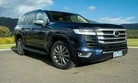 تویوتا لندکروز بعد از ۱۰ سال رسما به ایران برگشت

