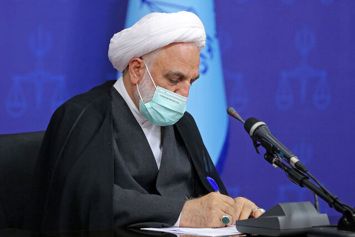 برخی دلالها نزد ایرانیان مقیم خارج از کشور که قصد بازگشت به وطن را دارند، هراسافکنی می کنند