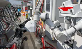 ربات‌های پمپ بنزین چین به‌طور رسمی فعال شدند/ ویدئو

