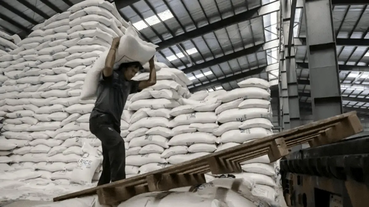 ۱۶ هزار تُن کالا زیر چنگال احتکار؛ سودجویان نقره‌داغ شدند
