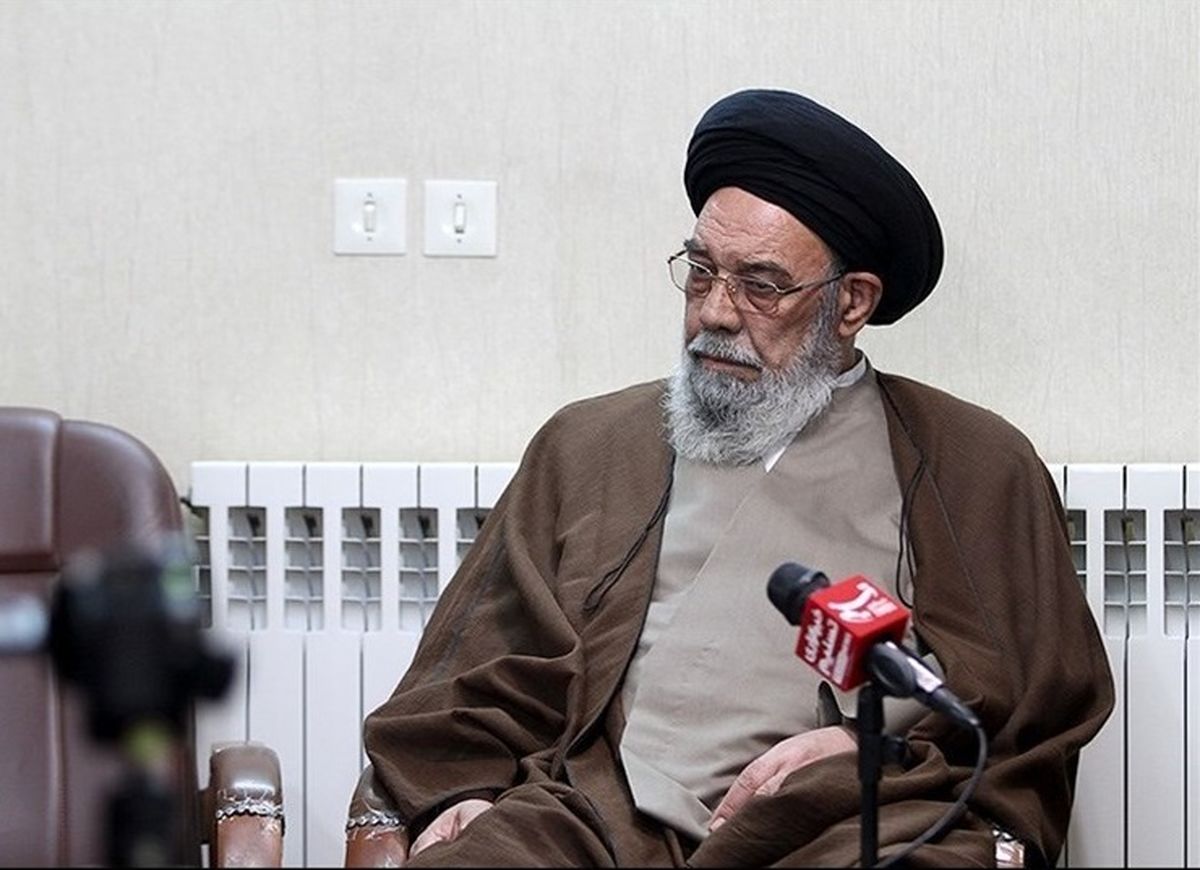 تحلیل امام جمعه اصفهان از چرایی بحران آب/ یخچالهای کوهرنگ بعد از ۵۰ سال خشک شد/ دولت به زندگی کشاورزان برسد