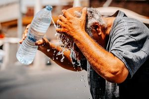 ۶ توصیه به بیماران قلبی و تنفسی در روزهای گرم تابستان