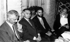 ماجرای نویسنده‌‌ای که فامیل آیت‌الله طالقانی بود / جلال آل‌احمد را ساواک کُشت؟