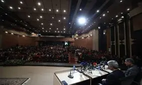 وزیر ورزش: استقلال و پرسپولیس تا پایان سال واگذار می‌شوند/ چرا پول دولت به جیب خارجی‌ها می‌رود؟ 
