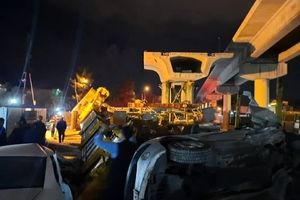 سقوط جرثقیل در میدان سپاه کرمانشاه / حادثه تلفات جانی نداشت