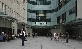 رسوایی دریافت عکس‌های جنسی توسط مجری بی بی سی؛ یک شاکی دیگر نیز پیدا شد