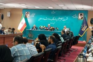 تنزل مصرف فرهنگی خانوار ایرانی/ آثار فرهنگی شناسه معتبر ندارند/ از اینفلوئنسرها دعوت کردیم به ایران بیایند/ ۱۰۰ هزار نفر کارت ۱۵ میلیون تومانی می گیرند/اگر ژنراتور برق نبود آبرویمان می رفت