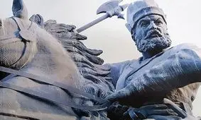 شایسته سالاری و استعدادپروری در ارتش توسط نادرشاه