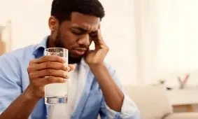 آیا میگرن مانع از روزه داری در ماه رمضان می‌شود؟