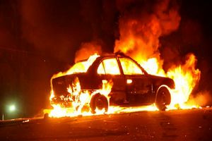 آتش زدن خودرو‌ها در محله جوادیه سریالی شد