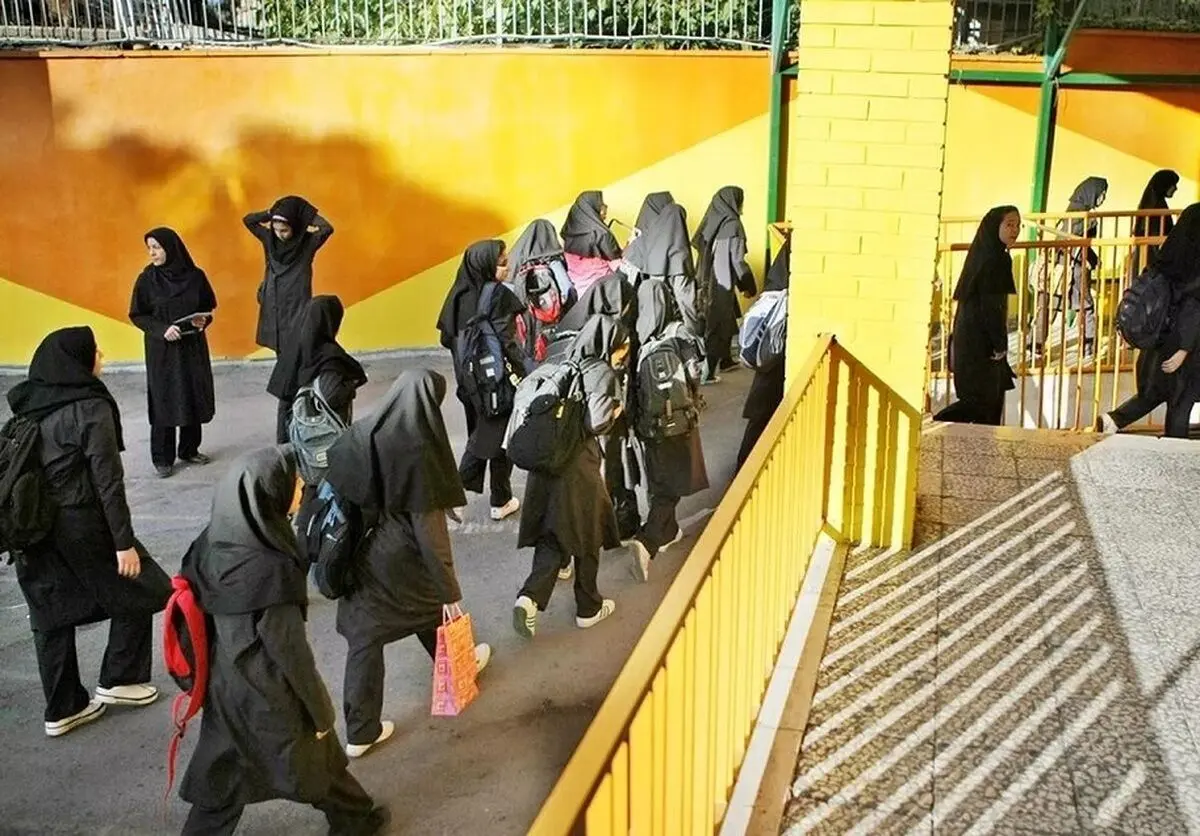سریال مسمومیت دانش آموزان به مشهد رسید