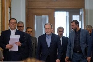 از سرگیری گفتگوهای ایران و دیپلمات‌های ارشد اروپایی در ژنو بعد از وقفه‌ای برای مشورت داخلی