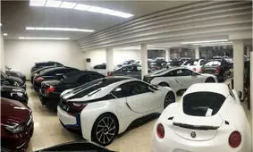 هیجان در بازار خودروهای وارداتی/ قیمت خودرو نزولی می شود؟

