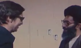 نحوه برخورد حضرت آیت‌الله خامنه‌ای، امام جمعه وقت تهران، با گروگان‌های سفارت آمریکا پس از تسخیر لانه جاسوسی/ ویدئو