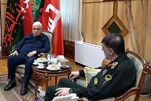 دیدار فرمانده حشد الشعبی عراق با فرمانده کل انتظامی جمهوری اسلامی ایران