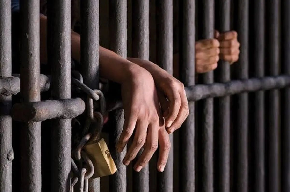 رپر ایرانی به بیش از ۳ سال حبس محکوم شد/ عکس