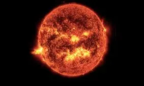 میدان مغناطیسی خورشید در حال جابجایی است

