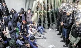 تحریک‌ های کلامی منجر به خشونت مسئولان و فعالان سیاسی تندرو/ توصیف تندروها از معترضان؛ روسپی‌گری، طویله، پری‌بلنده

