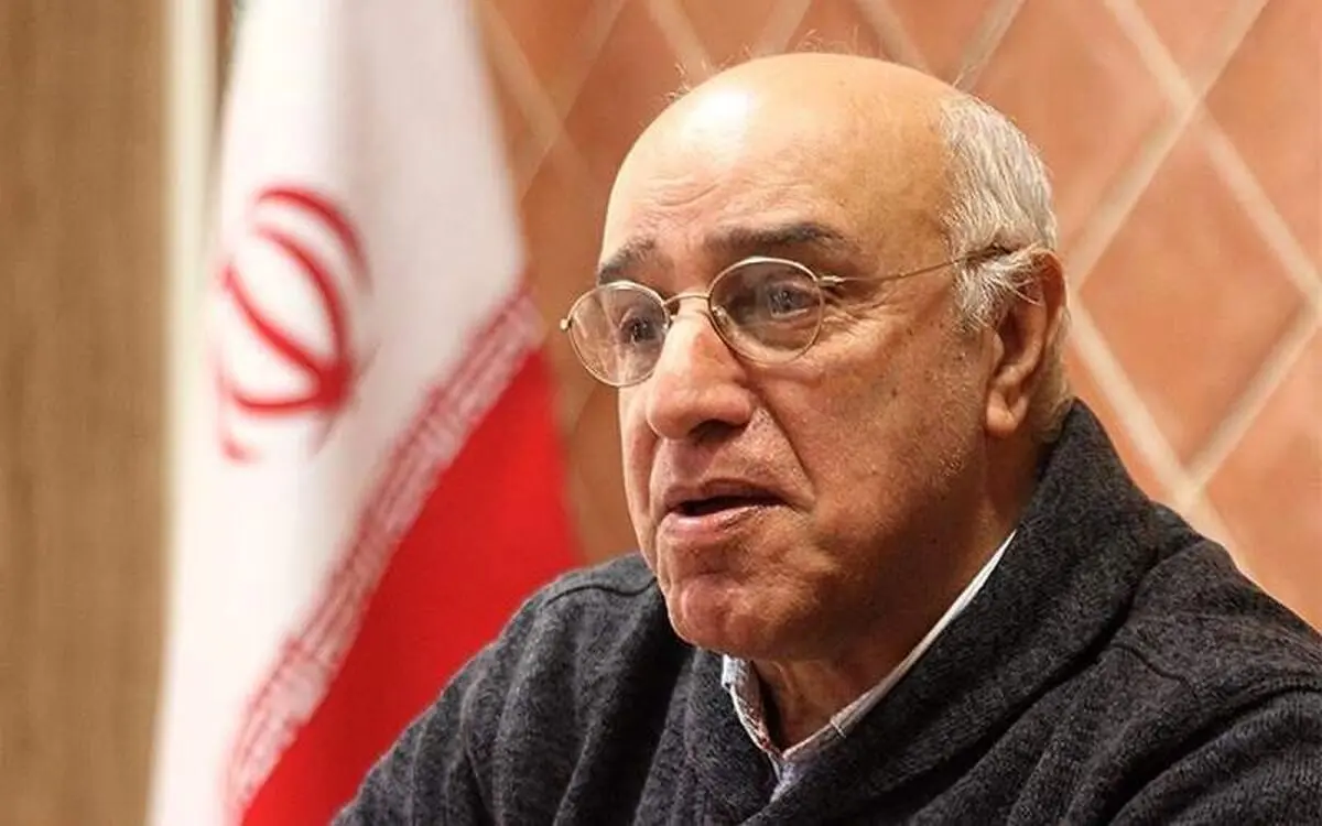 ضرب و شتم دکتر پیروز مجتهدزاده، چهره ماندگار علمی ایران/ تصاویر