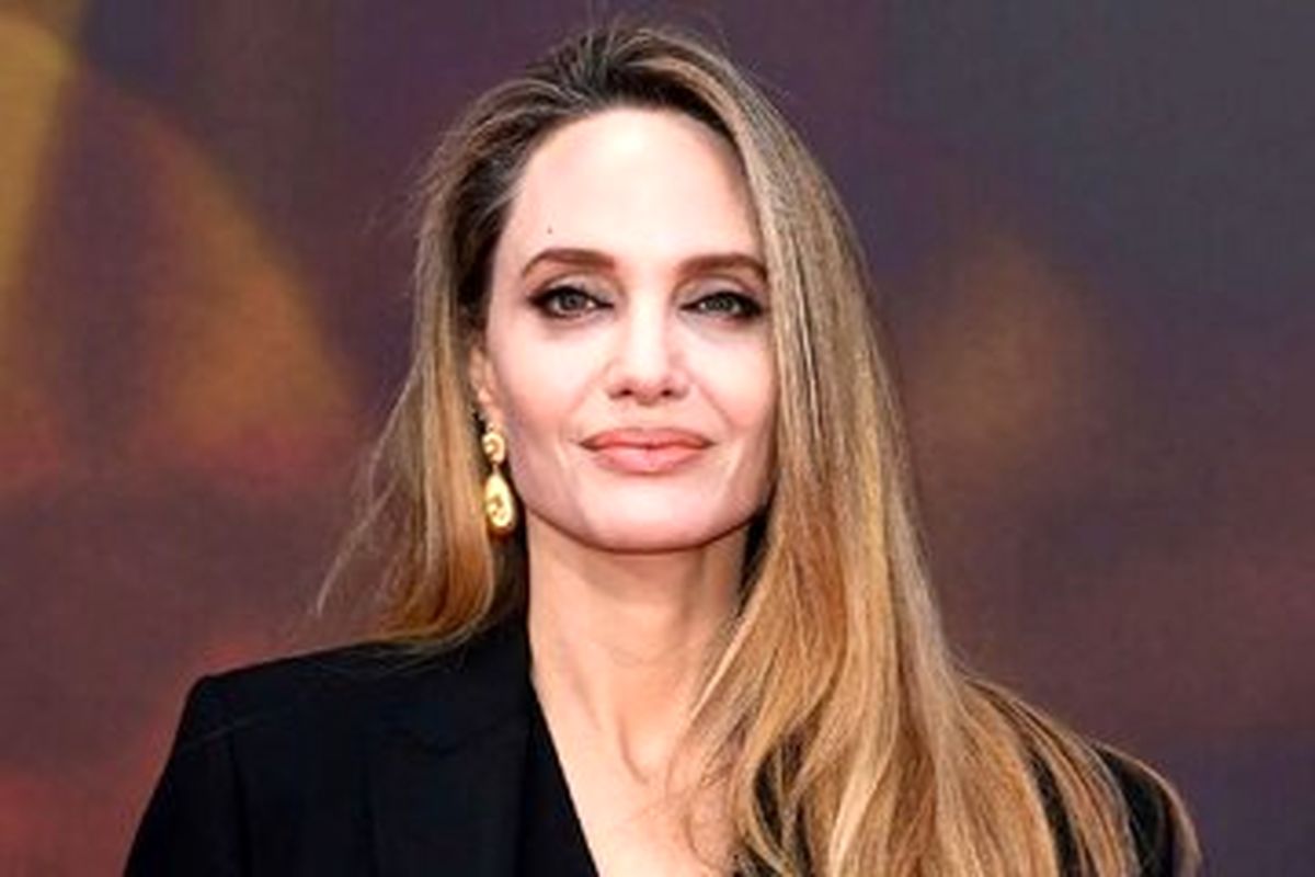 استایل آنجلینا جولی در خط مقدم جنگ در اوکراین/ عکس