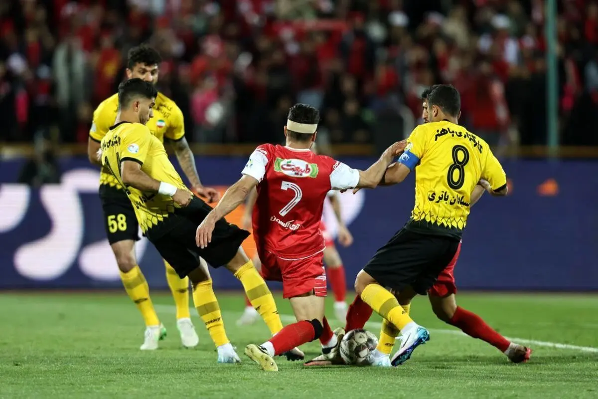 سپاهان یک قدم تا حذف از آسیا؛ پرسپولیس منتظر رأی استیناف
