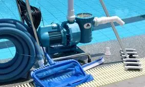 برای نگهداری استخر به چه لوازمی نیاز است؟