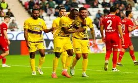 ستاره محبوب استقلالی ها بازیکن آزاد شد/ عکس