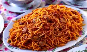 یک فاجعه/ فروش غذا به صورت لقمه‌ای/ عکس