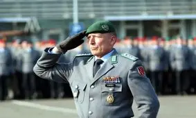 گاف در سرود ملی | فرمانده ارتش استعفا داد 