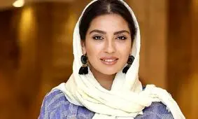 مونا کرمی کیست؟