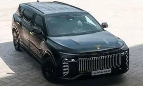 شاسی‌بلندی که از ۴۰۰ گلوله و انفجار مین جان سالم به در برد!