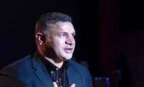 مخدوش کردن چهره علی دایی در میدان آزادی/ عکس
