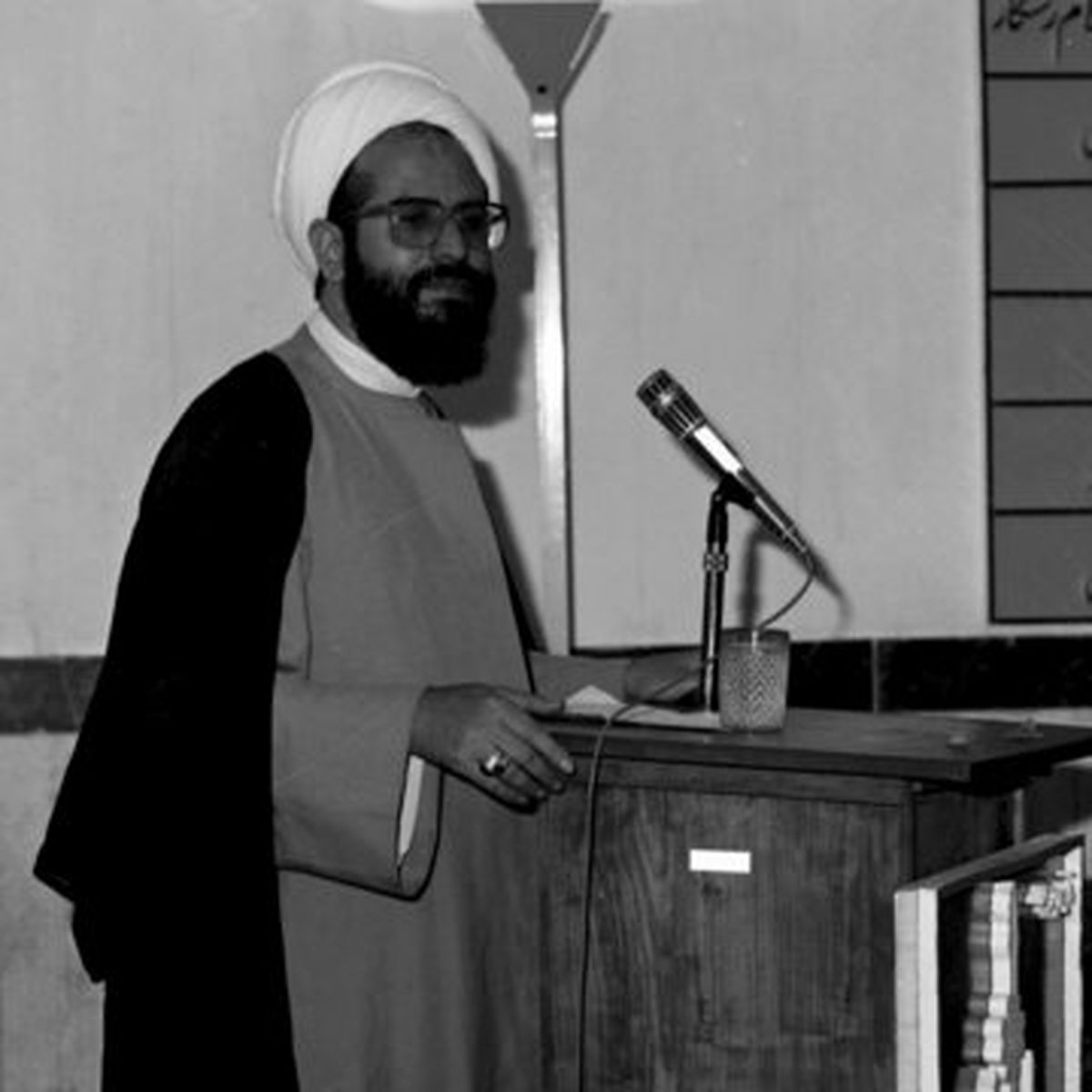 تصاویر تاریخی از مرحوم آیتالله ریشهری