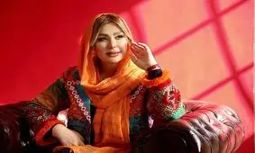 دور دور نیوشا ضیغمی با آهنگ و ماشین لوکس در تهران/ ویدئو