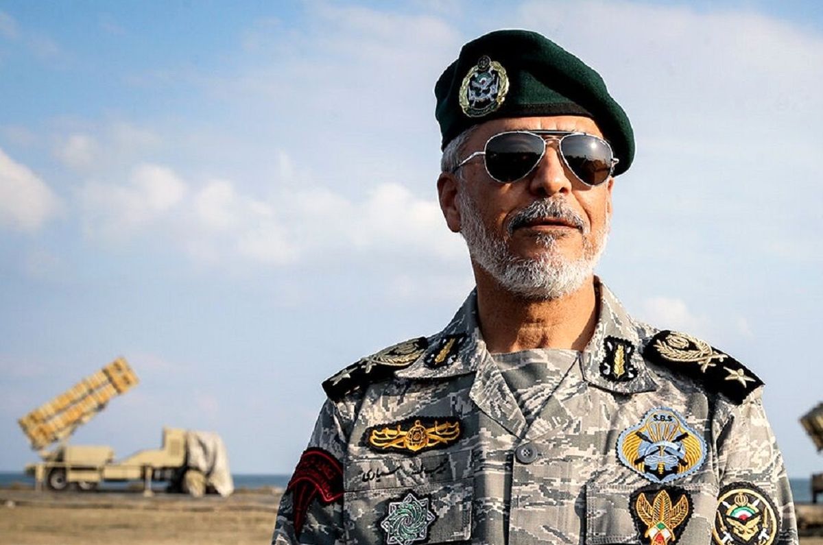  سفر در زمان؛ «دریادار سیاری در حال گذراندن مراحل سخت تکاوری»؛ دهه 50/ عکس

