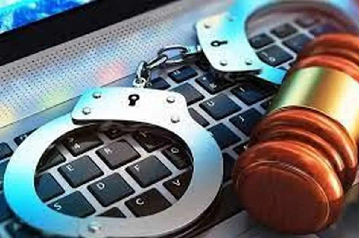 مزاحم اینترنتی برای دختر جوان با هدف رسیدن به خواسته شوم